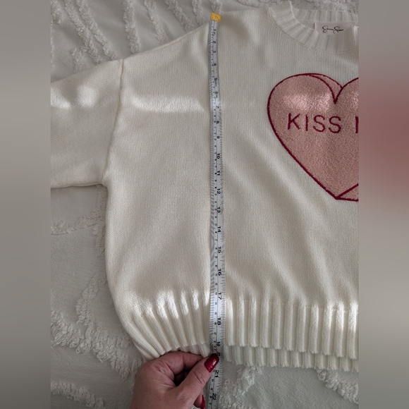 Jessica Simpson 'Kiss Me' Heart Sweater - Picture 8 of 12
